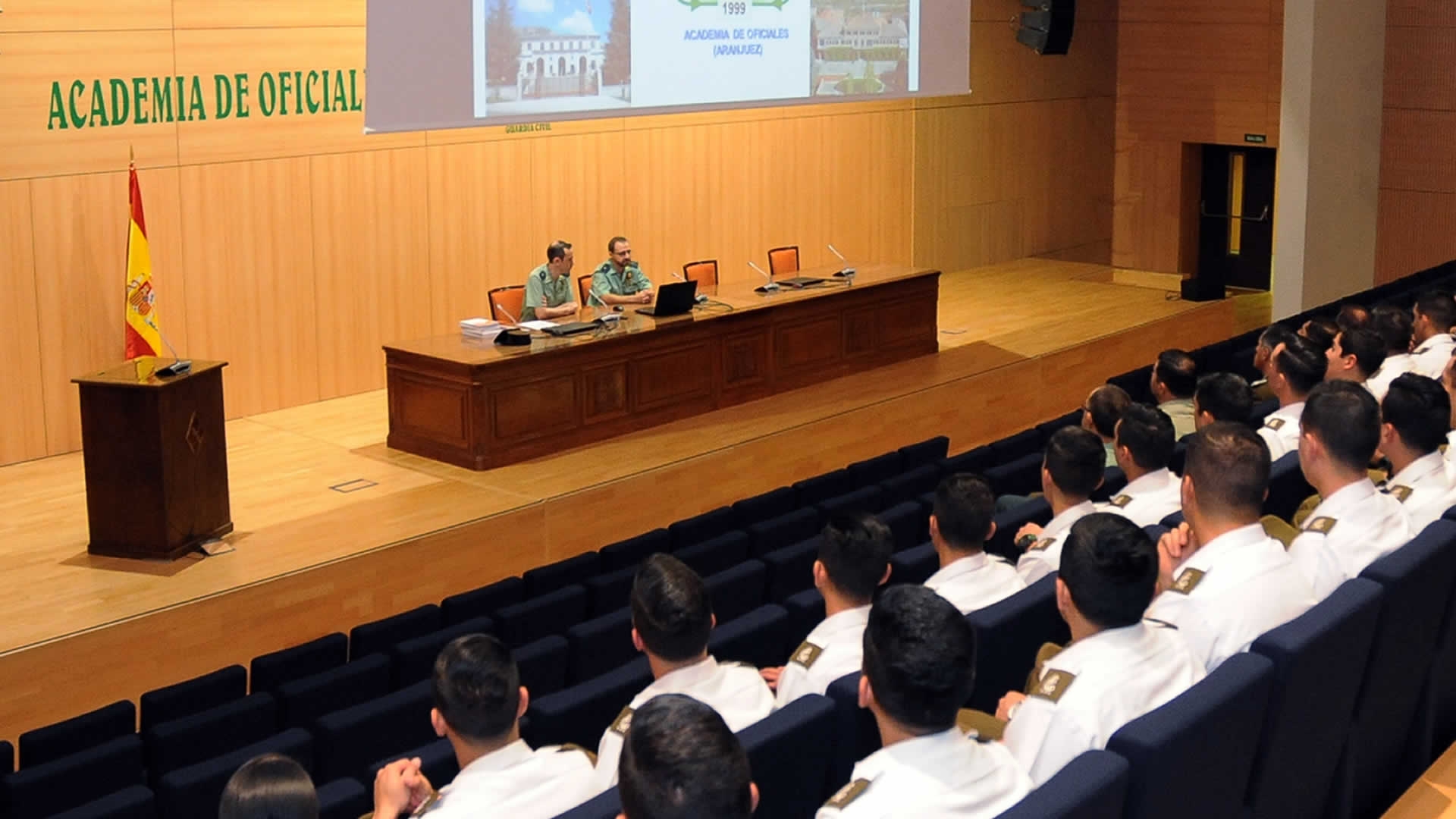 Visita de los alumnos de la Escuela de Oficiales de Carabineros de Chile