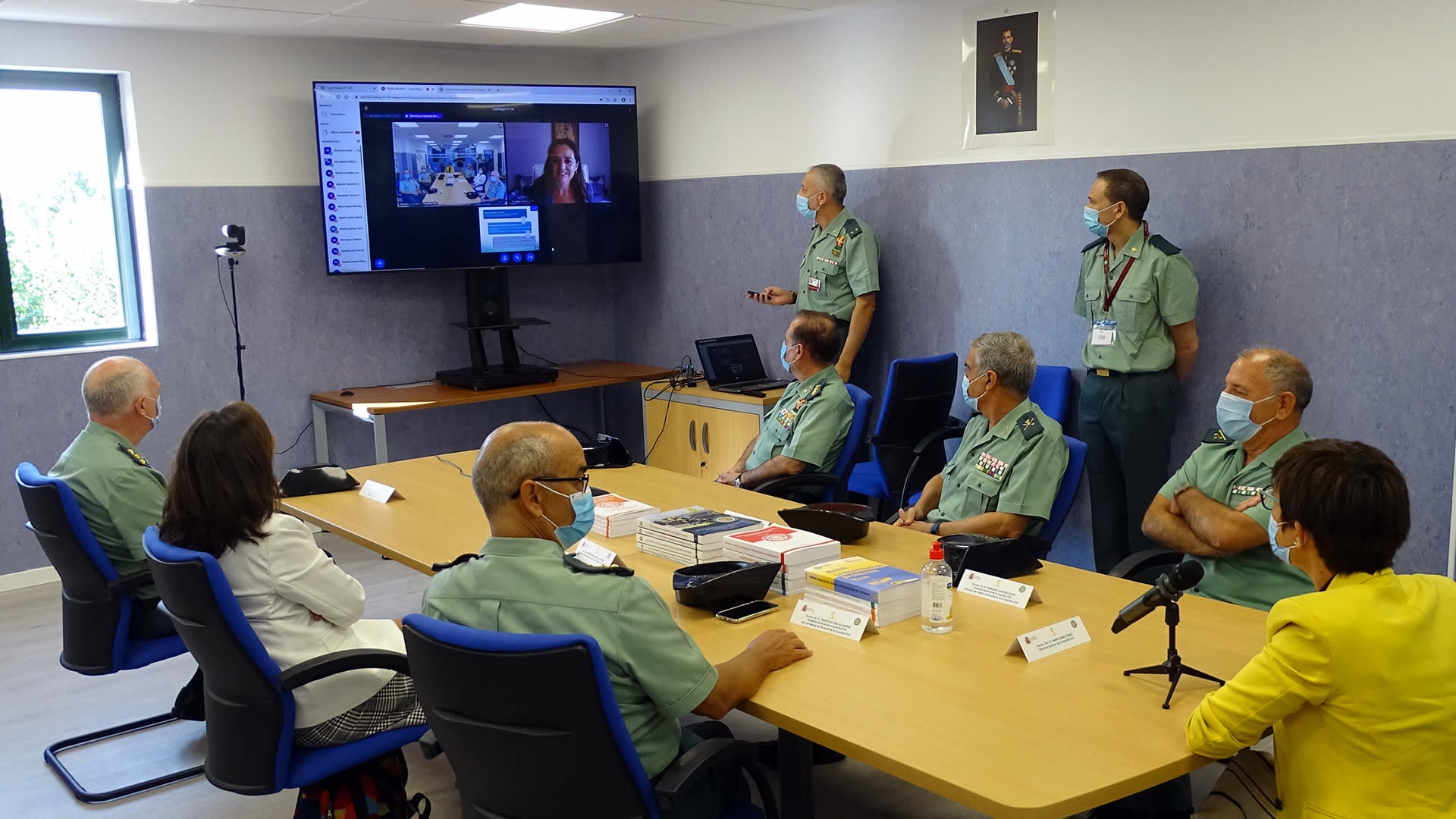 La Directora General visita el Centro Universitario de la Guardia Civil