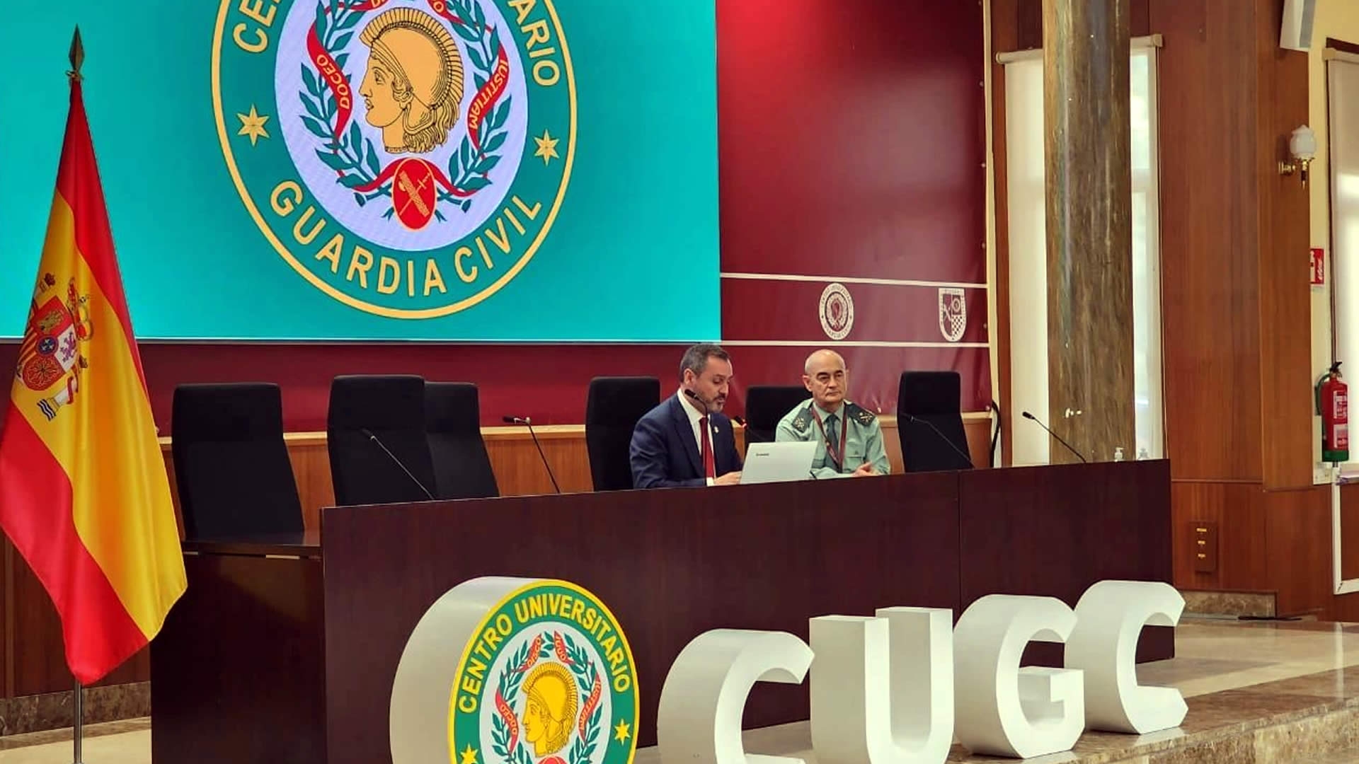 Conferencia del Director General de la Policía Federal de Brasil