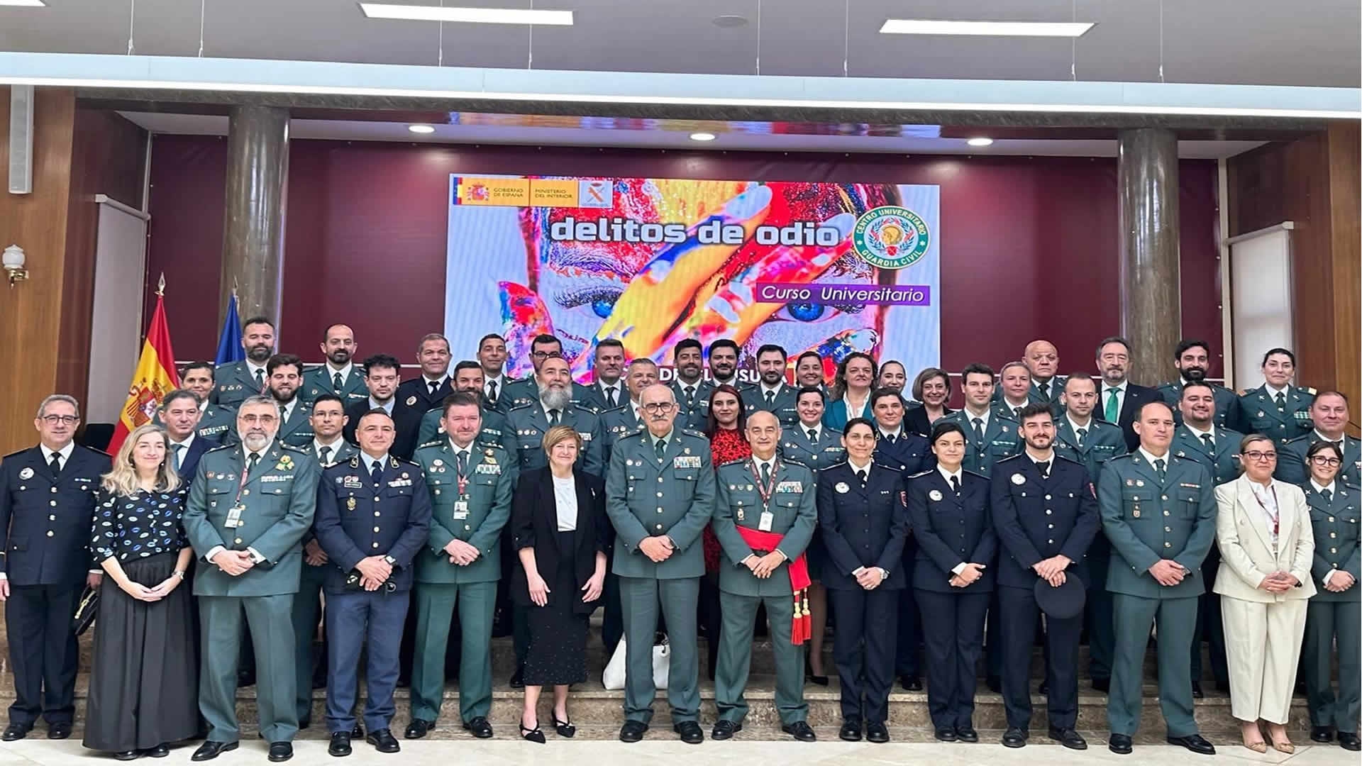 Ceremonia de clausura del III Curso Universitario en Investigación de Delitos de Odio