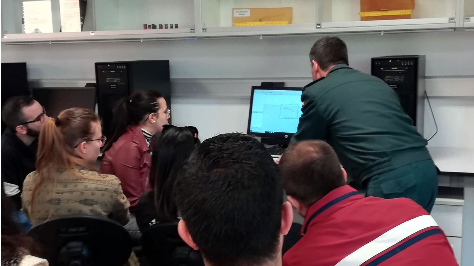 Alumnos del Máster Universitario en Justicia Criminal visitan el CUGC