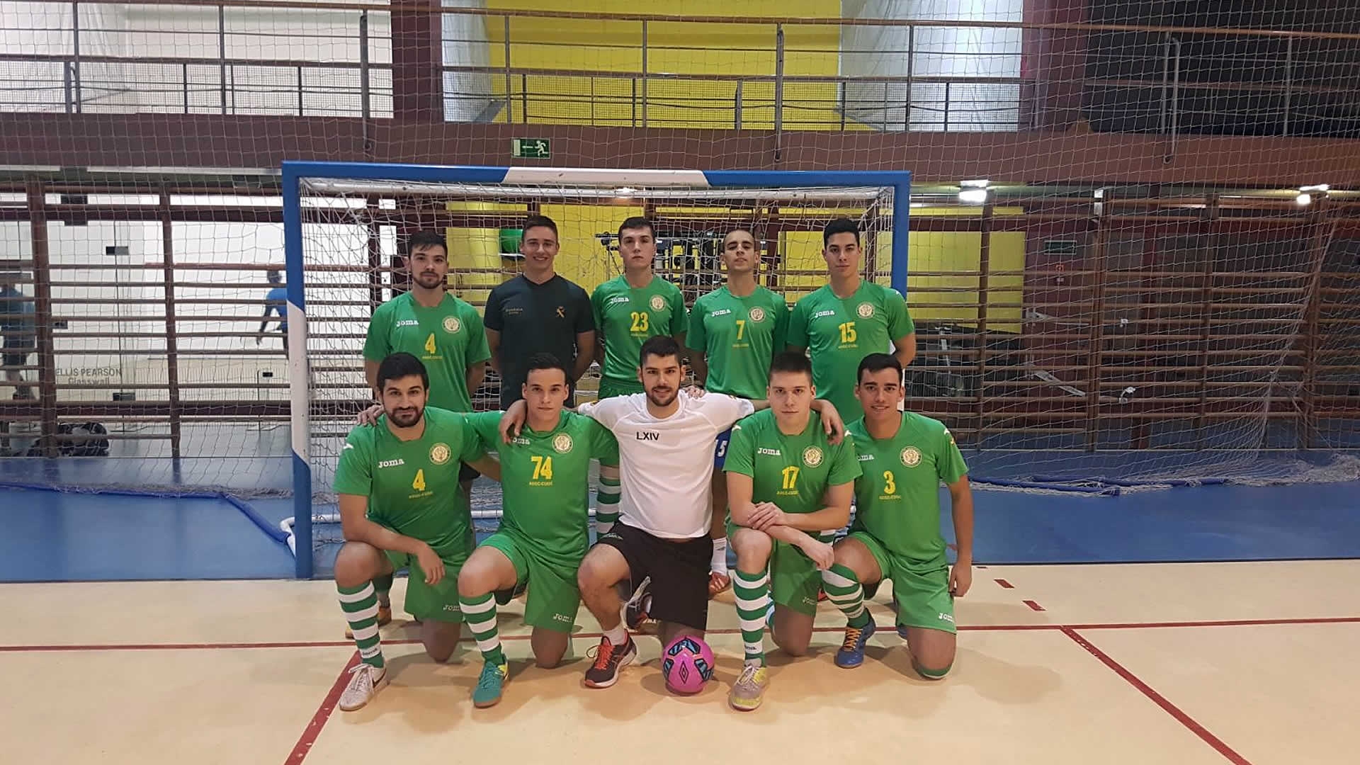 Victoria de alumnos de 3° ante 4° del Grado de Ingeniería de la Seguridad en la liga de fútbol sala universitaria