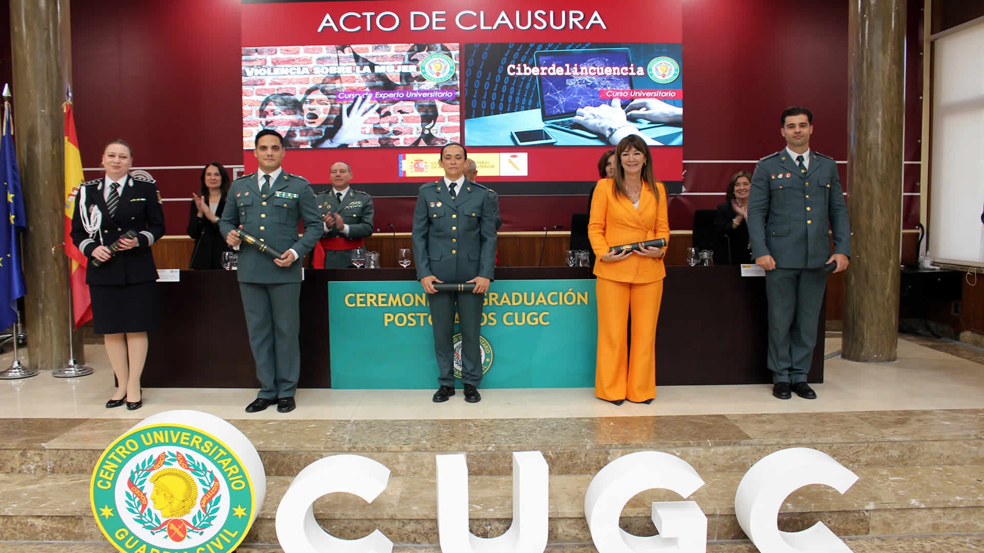 Acto de clausura de 2 Cursos Universitarios CUGC