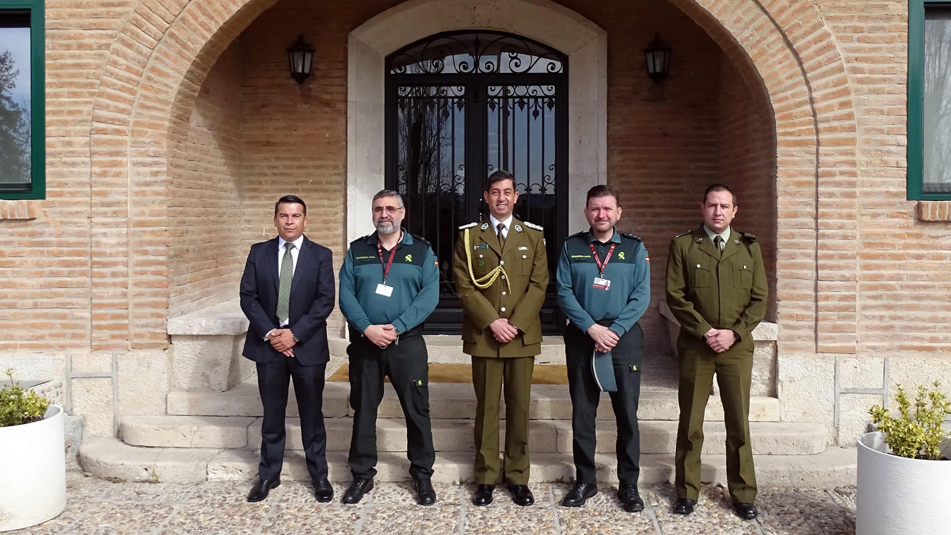 Despedida del Agregado Policial de Chile al Centro Universitario de la Guardia Civil