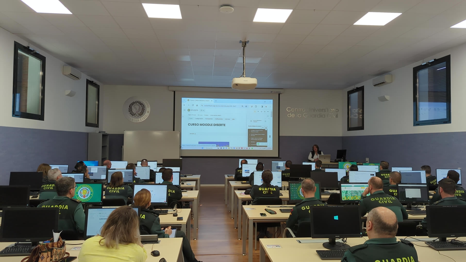Acción formativa en la plataforma Aula Virtual del CUGC