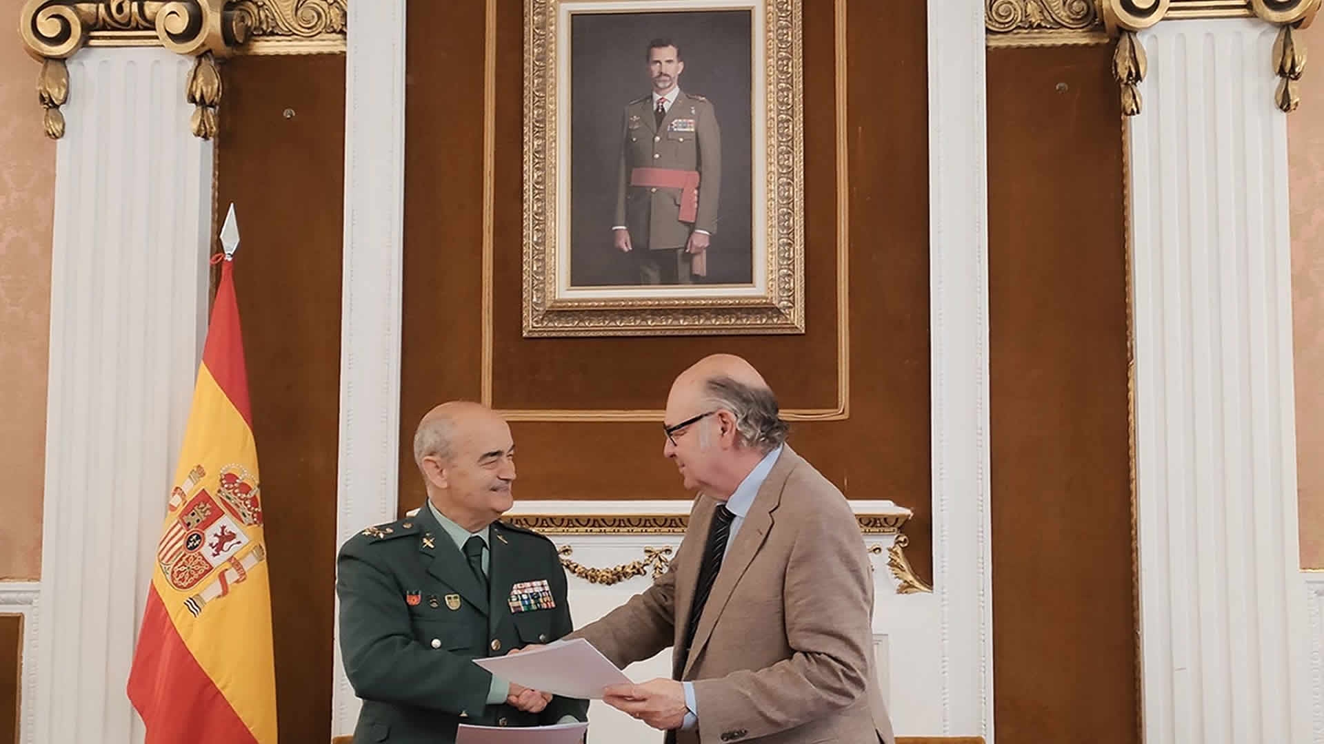 Encuentro entre el Rector de la Universidad Gastón Dachary (UGD) de la Provincia de Misiones en Argentina y el Director del Centro Universitario de la Guardia Civil (CUGC) en Madrid.