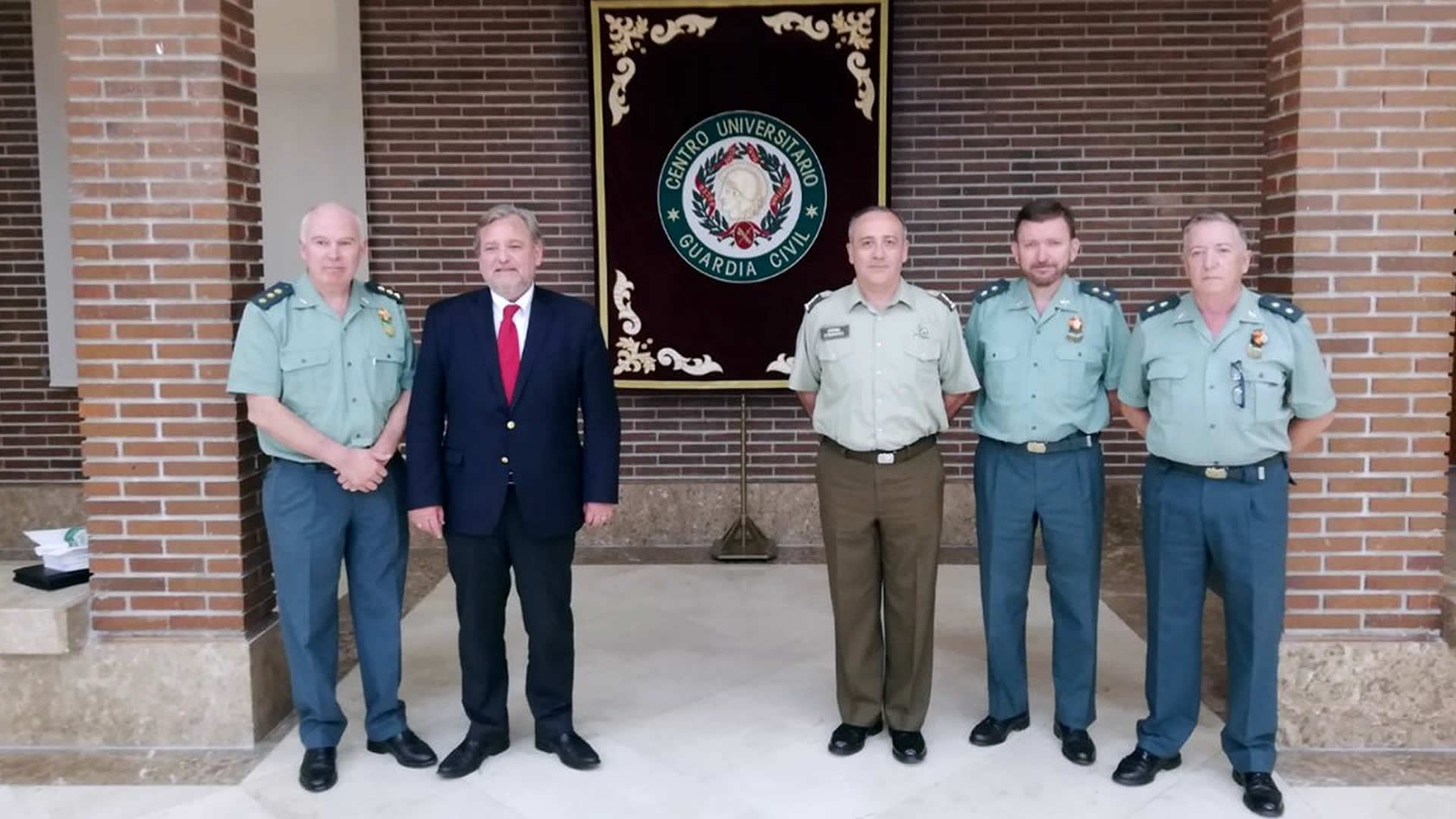 Reunión de Carabineros y Pontificia Universidad Católica de Chile con el CUGC