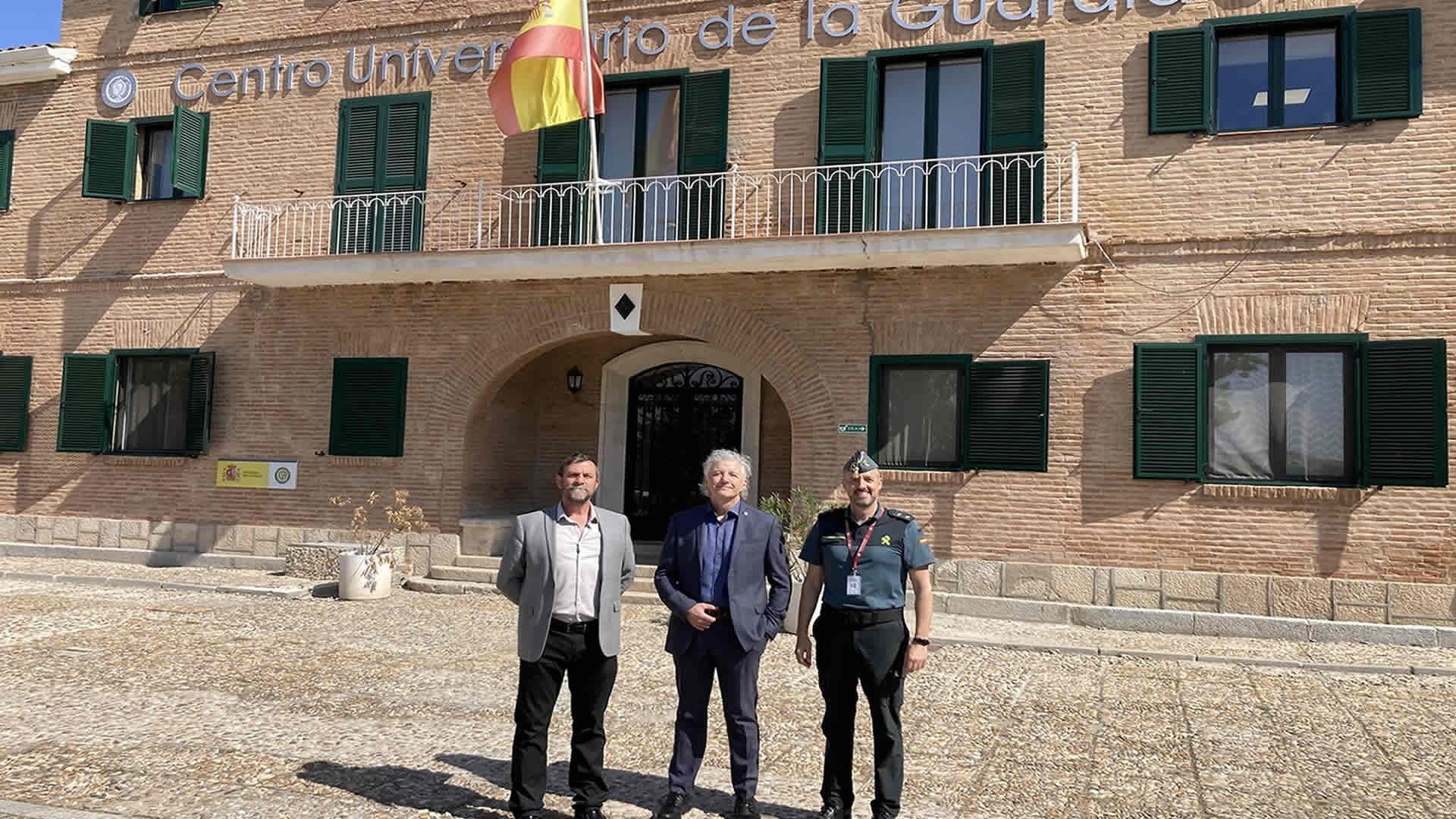 Colaboración académica con la Universidad John Moores de Liverpool