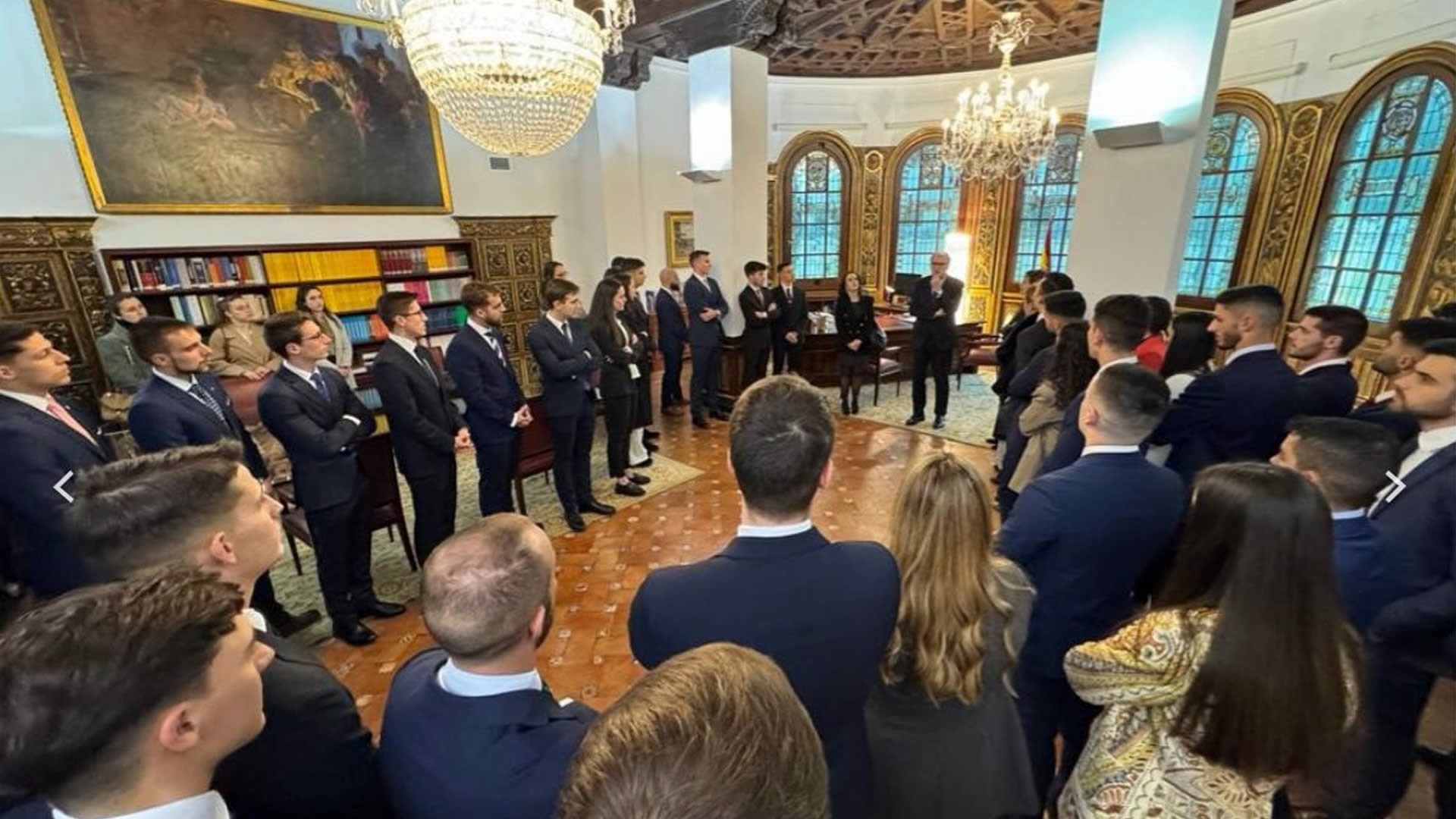 Alumnos de 4º del GIS visitan al Defensor del Pueblo