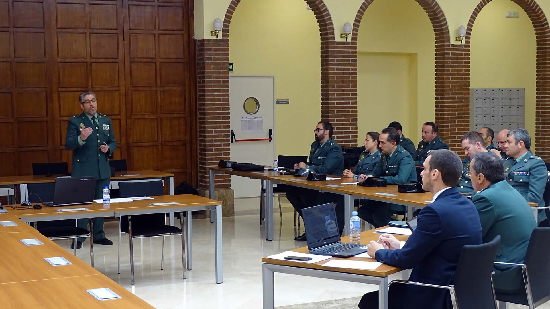 Exposición de los Trabajos Fin de Máster (TFM) del Máster en Dirección Operativa de la Seguridad y del Máster en Seguridad Vial y Tráfico