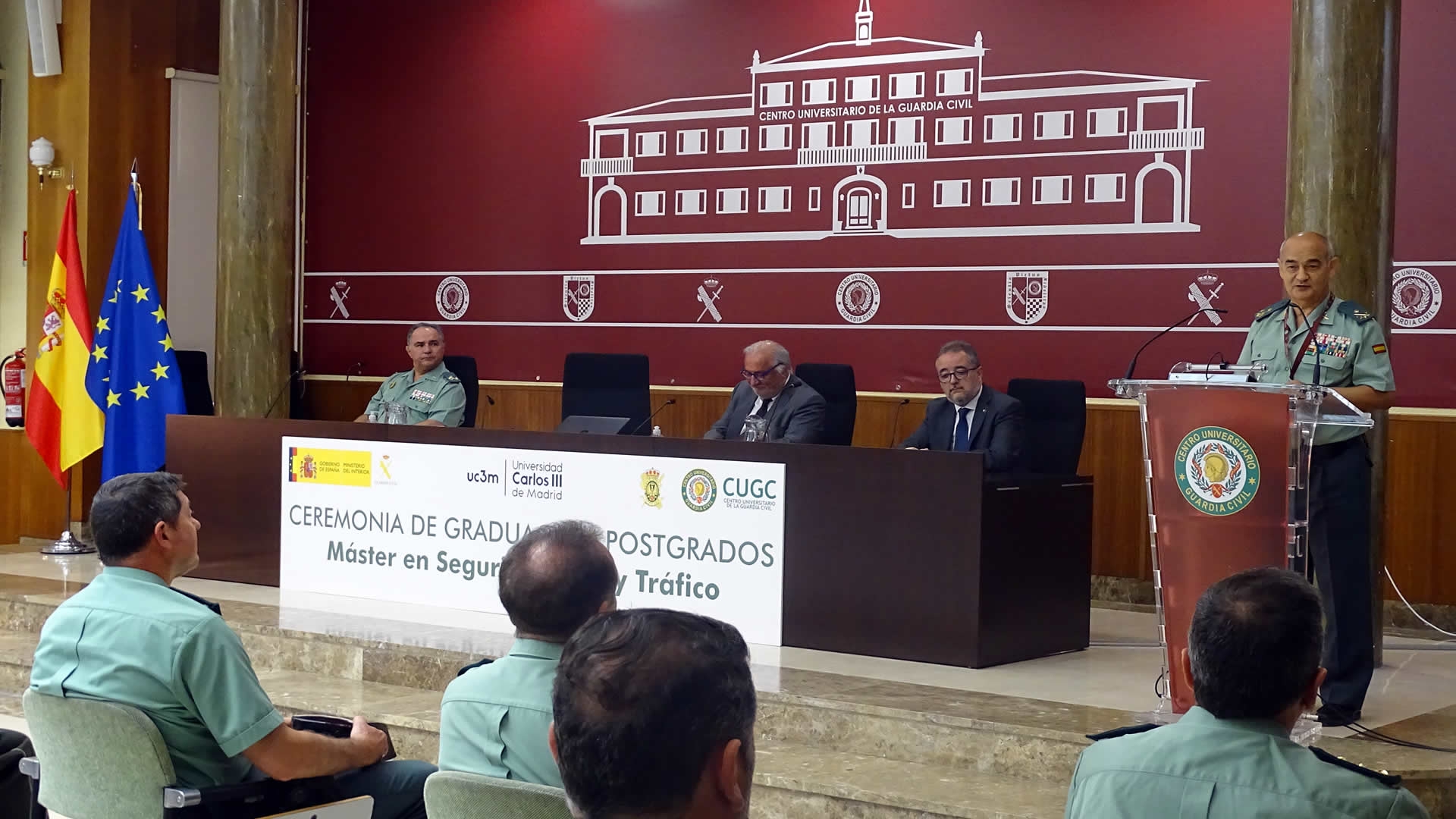 Clausura de la IV edición del Máster Universitario en Seguridad Vial y Tráfico por el Director General de Tráfico
