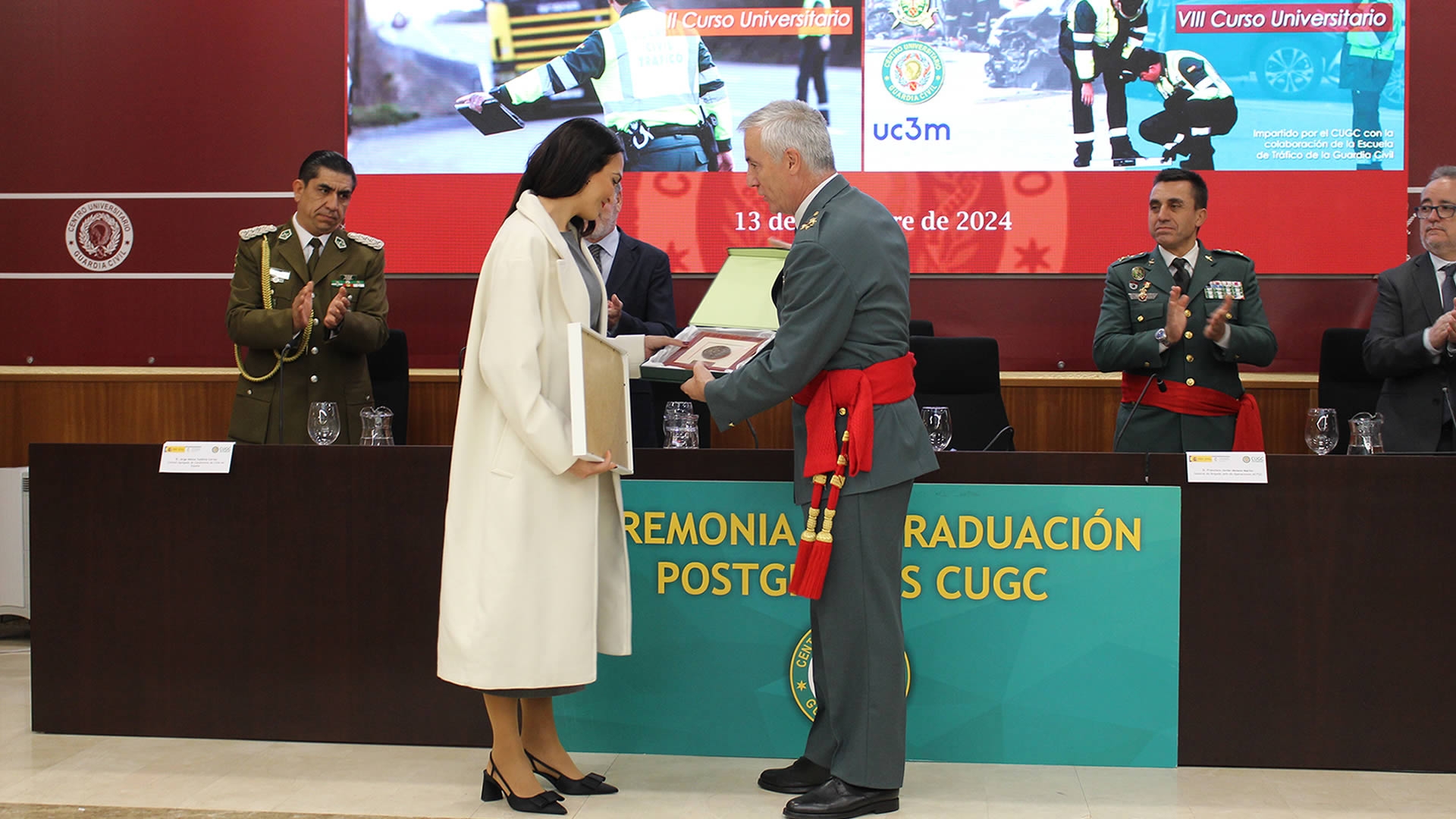 Ceremonia conjunta de clausura del &quot;VIII Curso Universitario en Reconstrucción de Siniestros Viales&quot; y el “II Curso Universitario de Seguridad en el Transporte por Carretera”